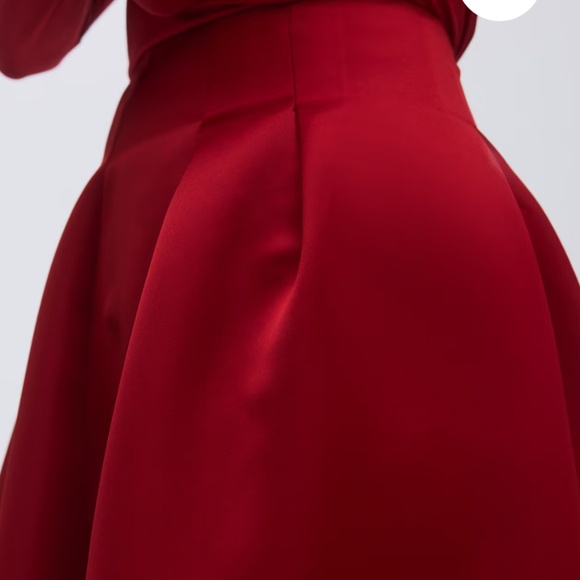 H&M Red Flared Skirt - Picture 2 of 5
